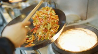 ChefCooking1_3840x2160_25fps_10bit_420