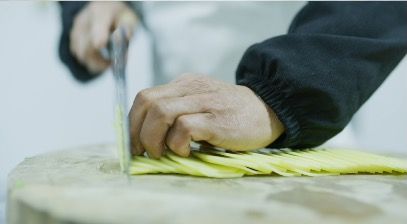 ChefCuttingUp2_3840x2160_25fps_10bit_420