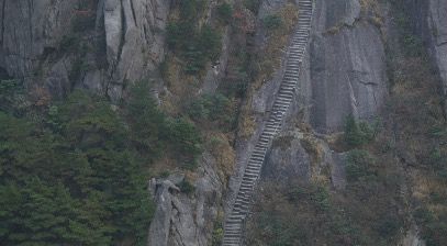 MountainsAndStairs2_3840x2160_25fps_10bit_420