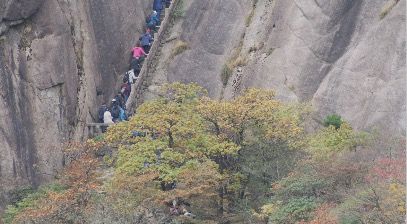 MountainsAndStairs4_3840x2160_25fps_10bit_420